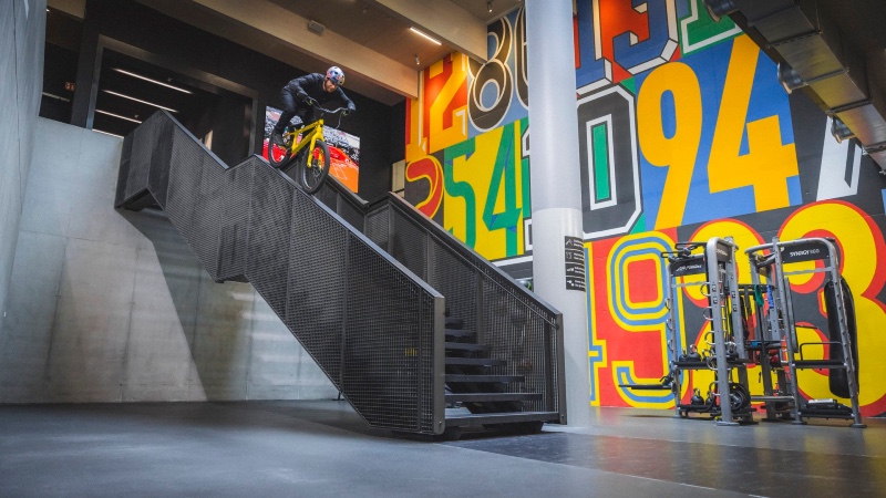 Danny MacAskill en los HQ de adidas